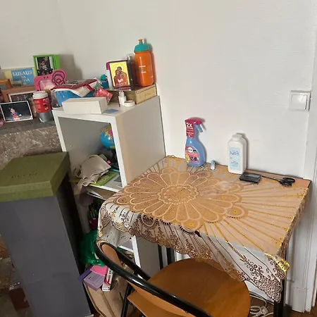 Family In Apartamento