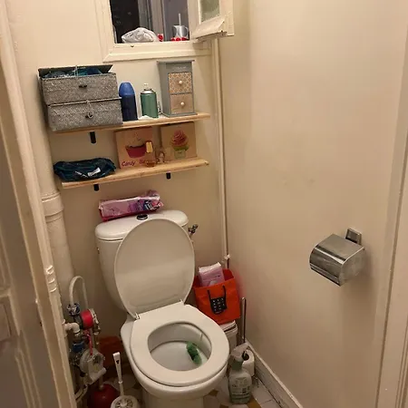 Family In Apartamento