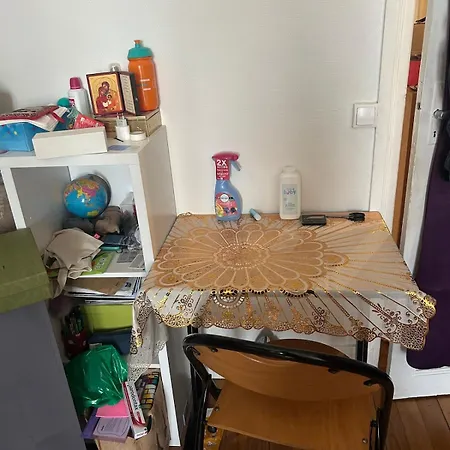 Family In Apartamento París